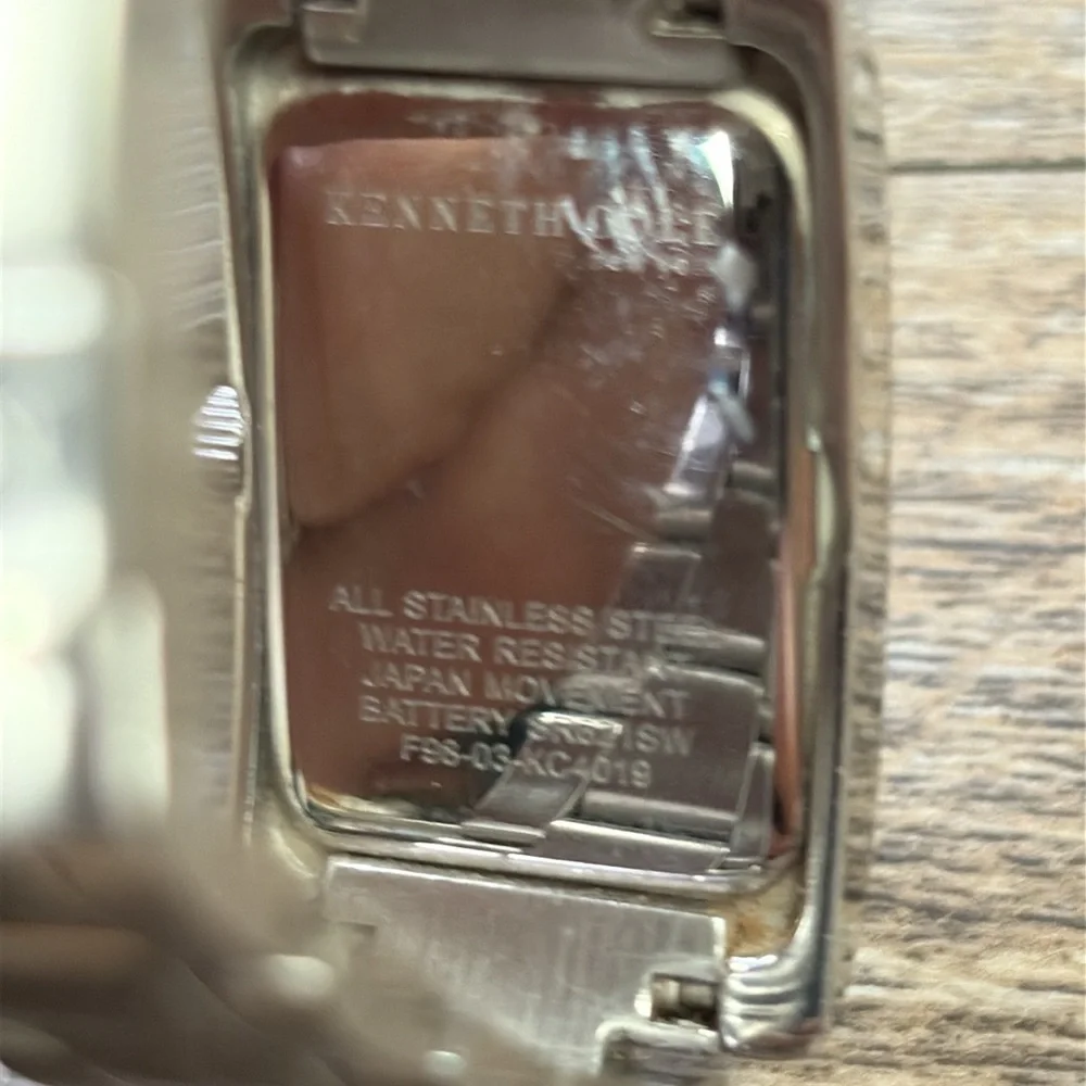 Kenneth Cole Women’s KC4617 Reaction Silver Watch